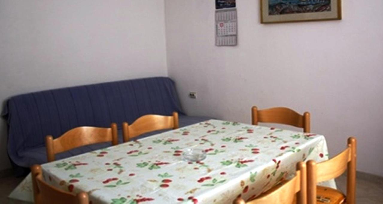 Cecillia Mare Apartments Ровінь Екстер'єр фото