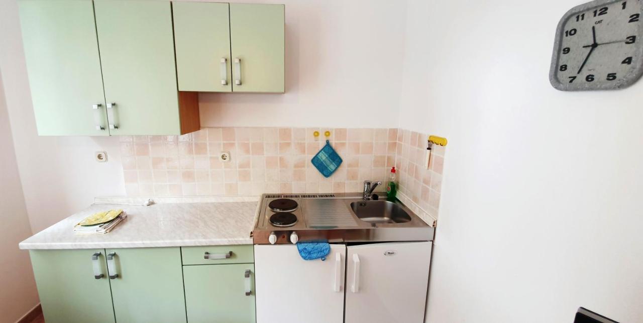 Cecillia Mare Apartments Ровінь Екстер'єр фото