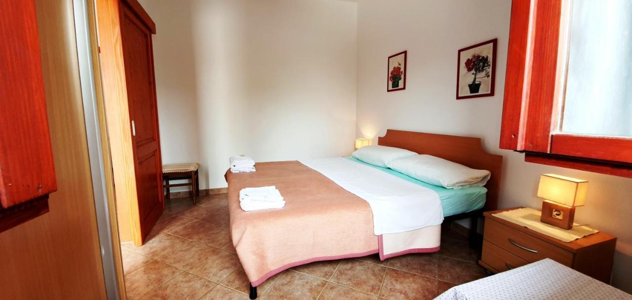 Cecillia Mare Apartments Ровінь Екстер'єр фото